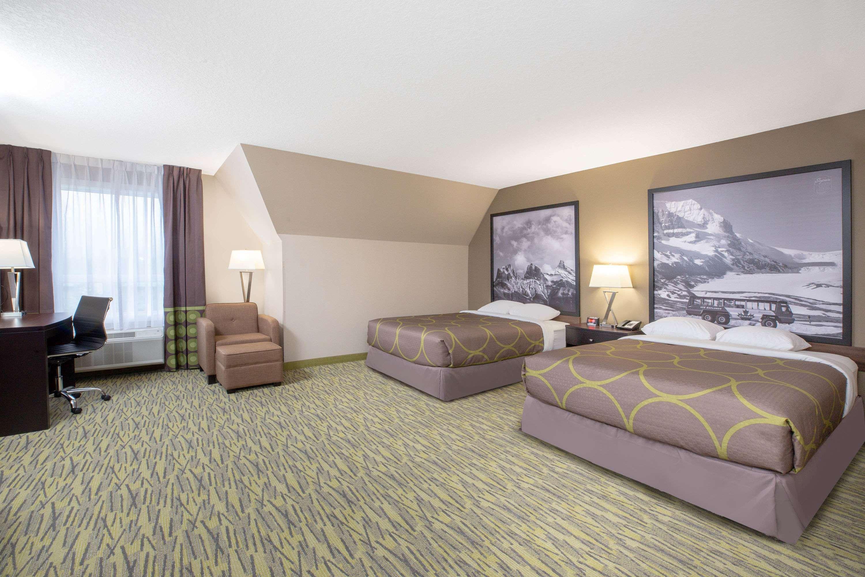 Super 8 By Wyndham Canmore Luaran gambar