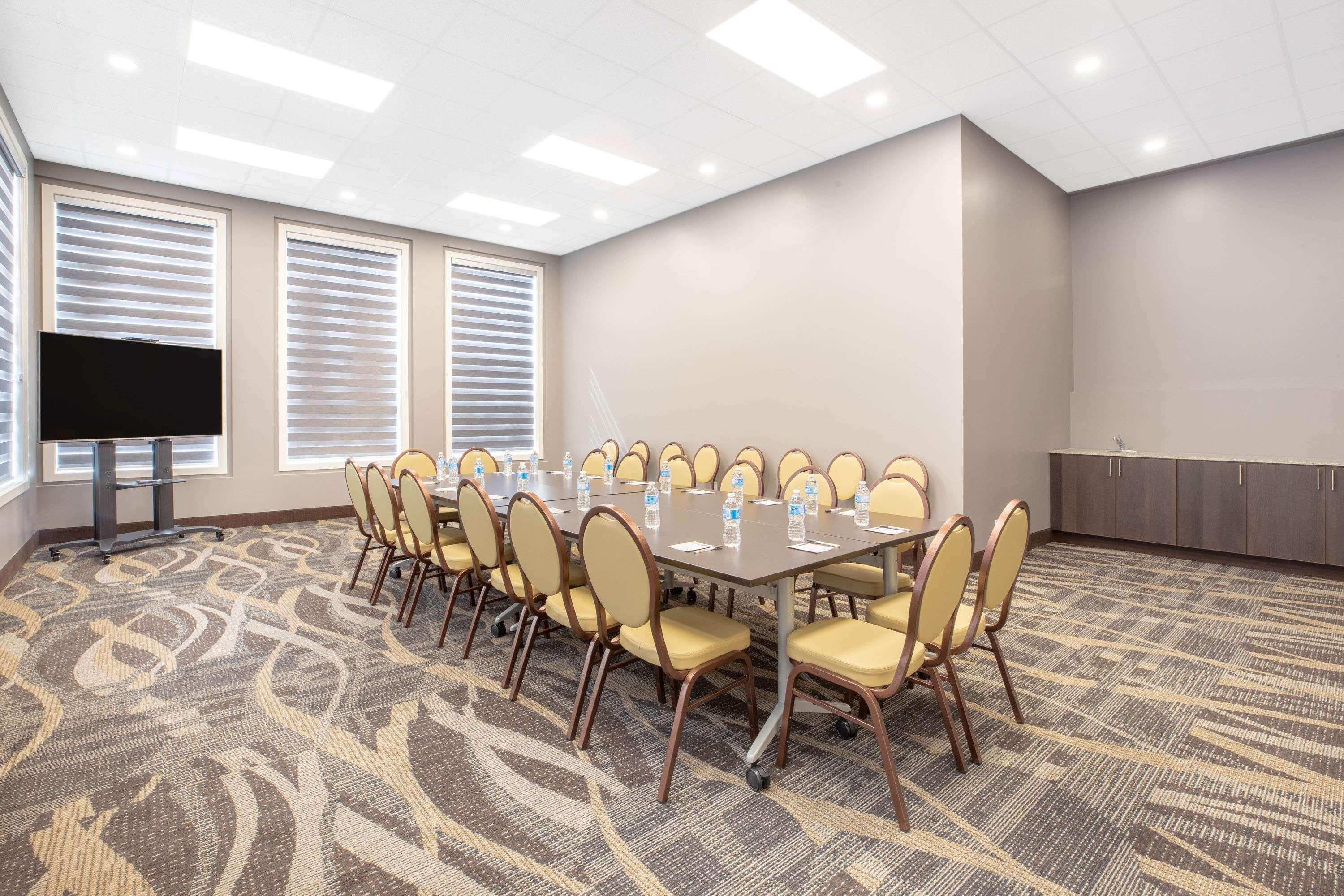 Super 8 By Wyndham Canmore Luaran gambar