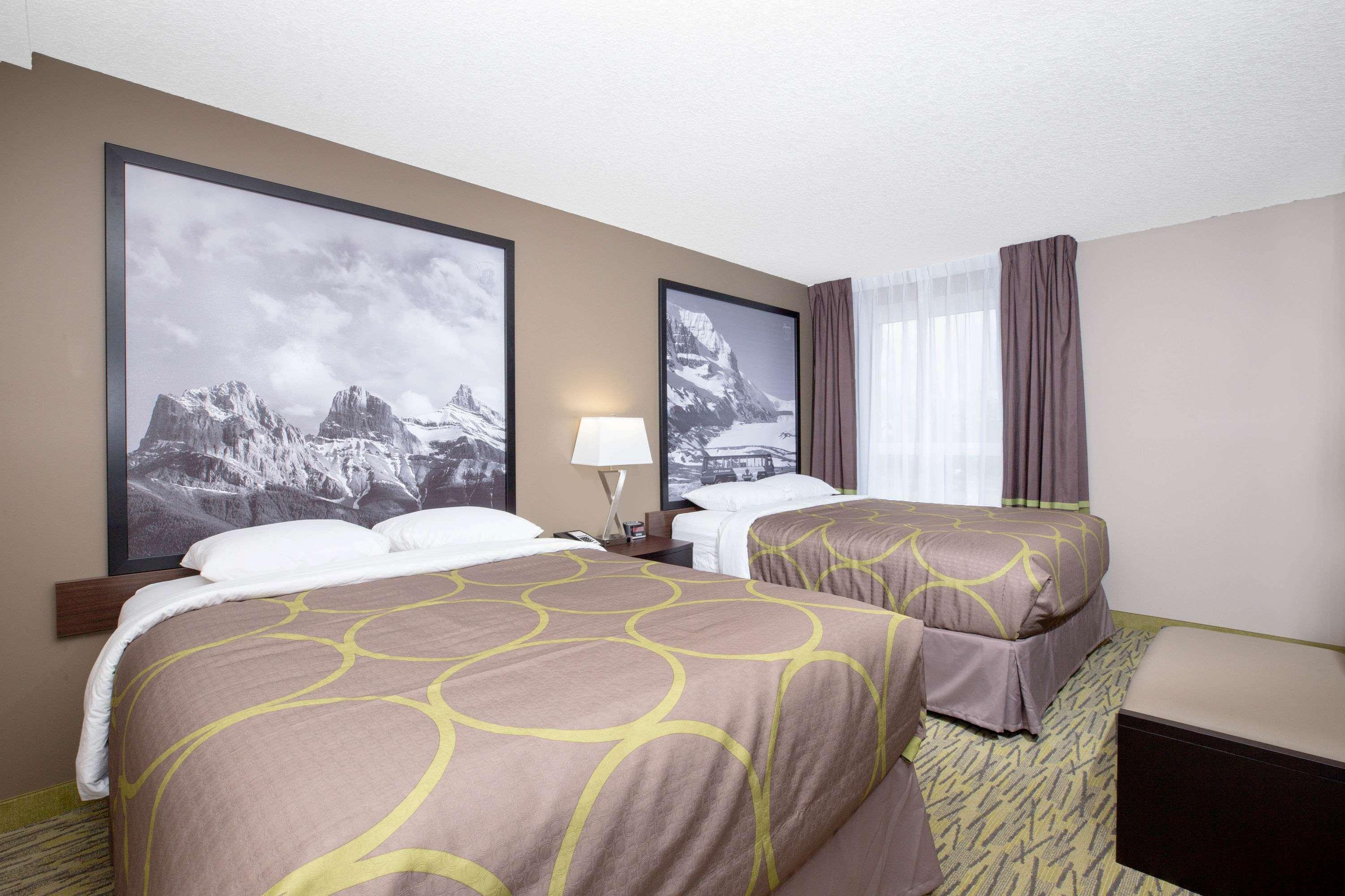 Super 8 By Wyndham Canmore Luaran gambar