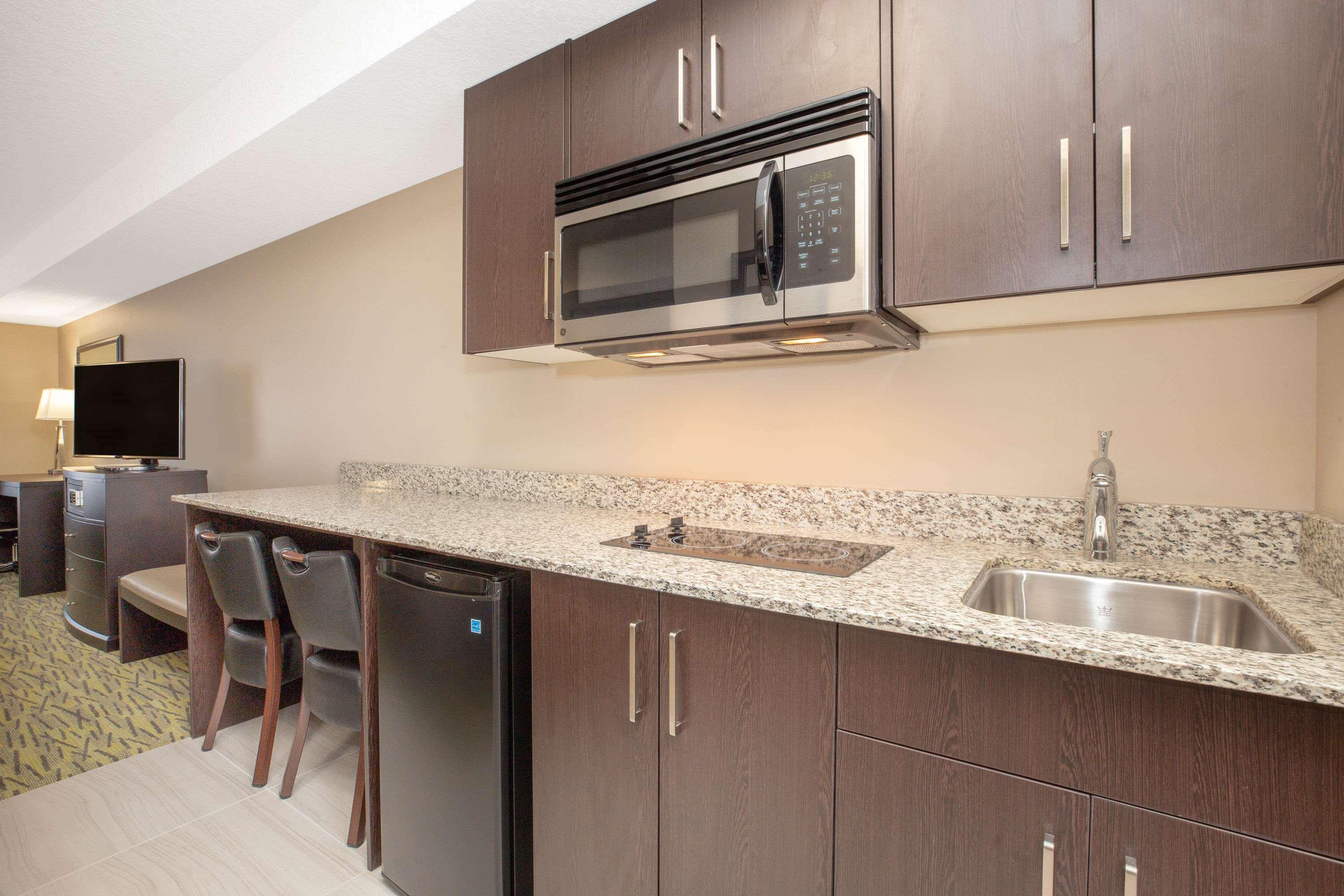 Super 8 By Wyndham Canmore Luaran gambar