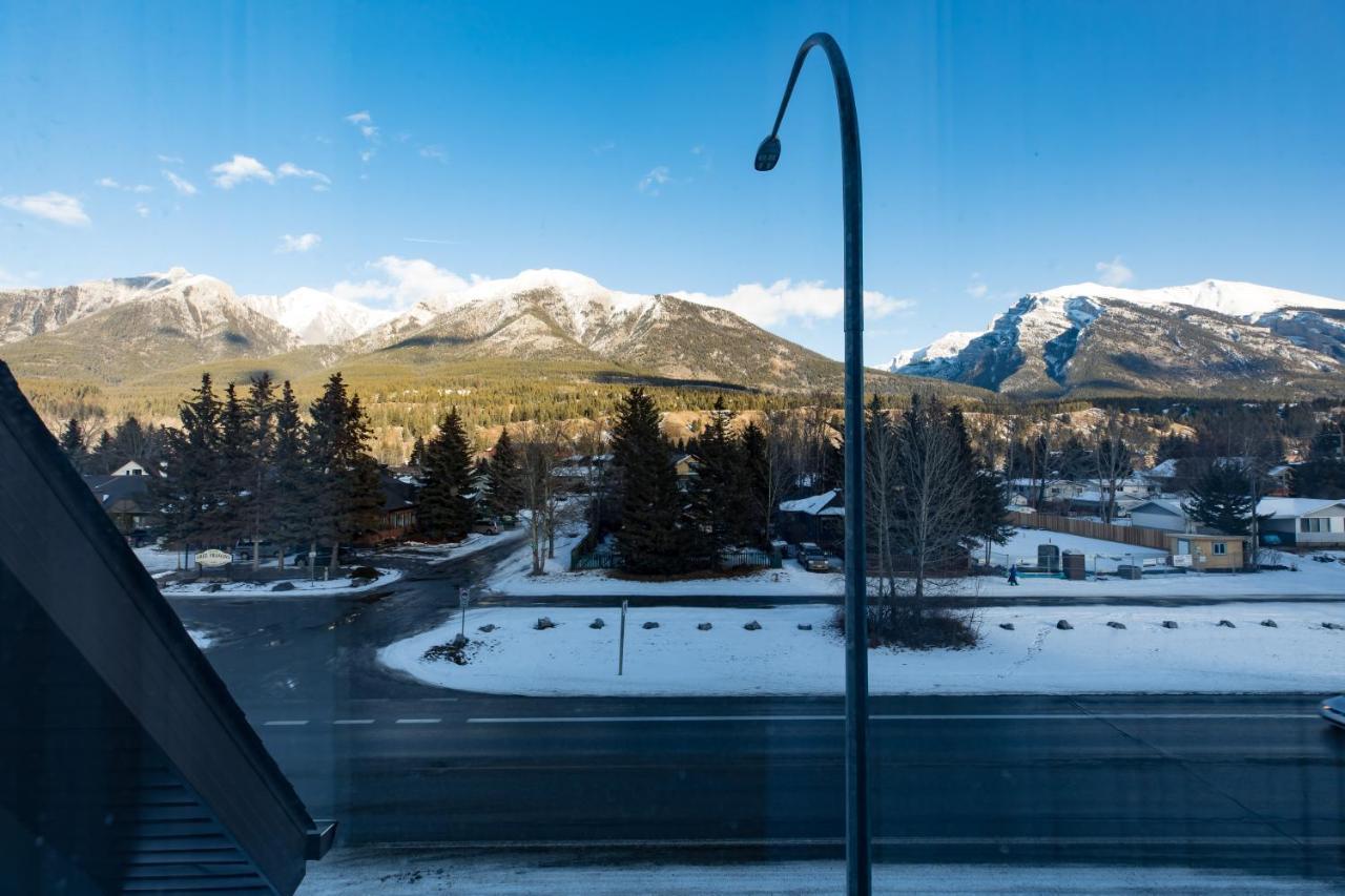 Super 8 By Wyndham Canmore Luaran gambar