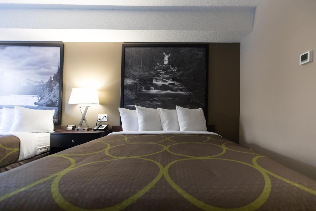 Super 8 By Wyndham Canmore Luaran gambar