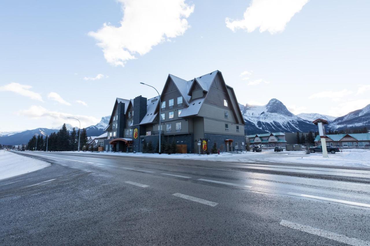 Super 8 By Wyndham Canmore Luaran gambar