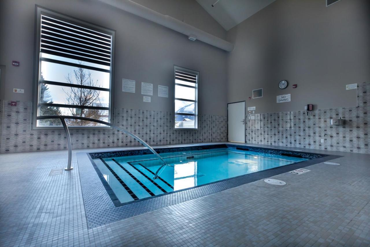 Super 8 By Wyndham Canmore Luaran gambar