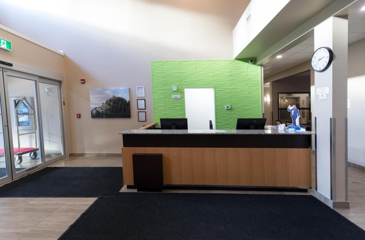 Super 8 By Wyndham Canmore Luaran gambar