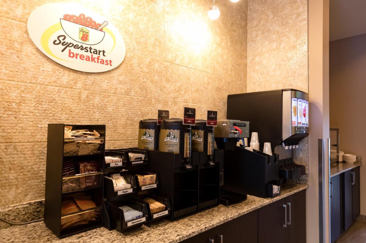 Super 8 By Wyndham Canmore Luaran gambar