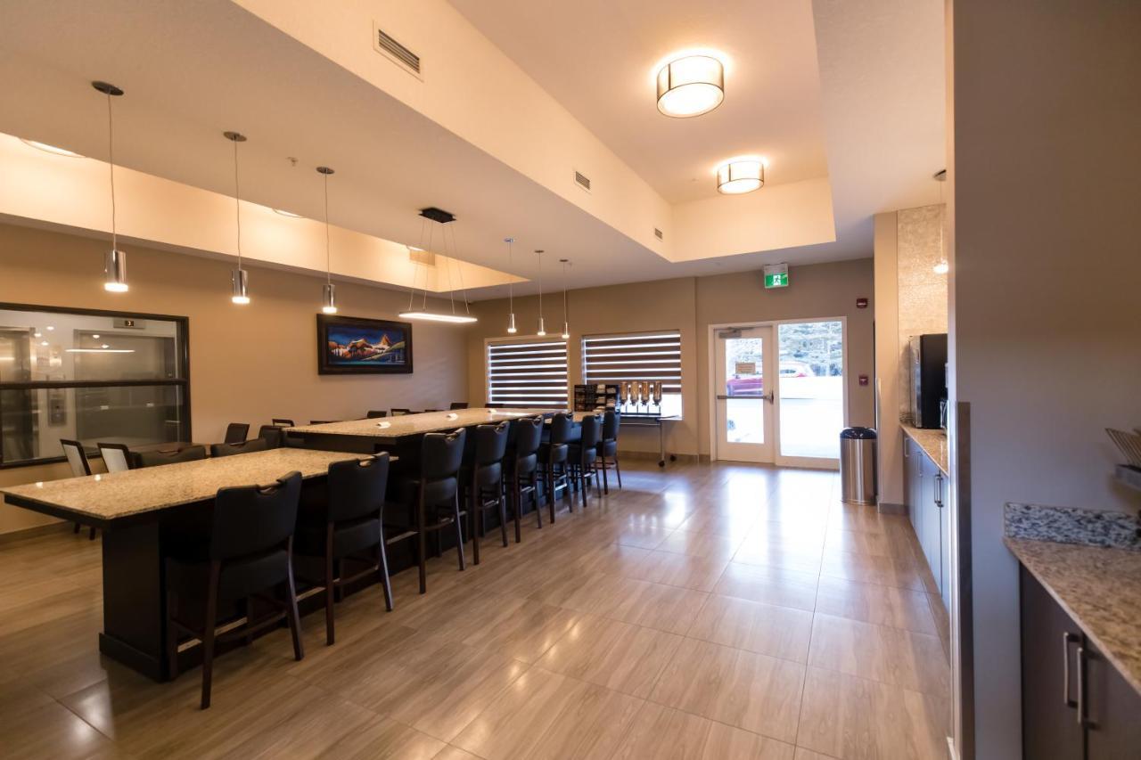 Super 8 By Wyndham Canmore Luaran gambar